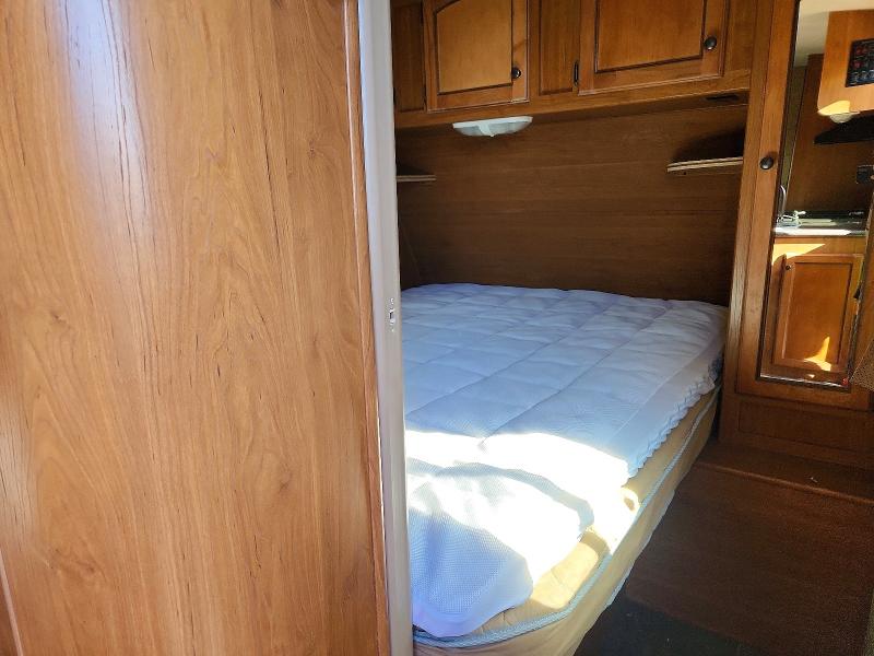 66832886 :رقم المزاد ، 4V0TC3228DB020808 vin ، 2013 Cross Roads Recreational Vehicle (rv) مزاد بيع