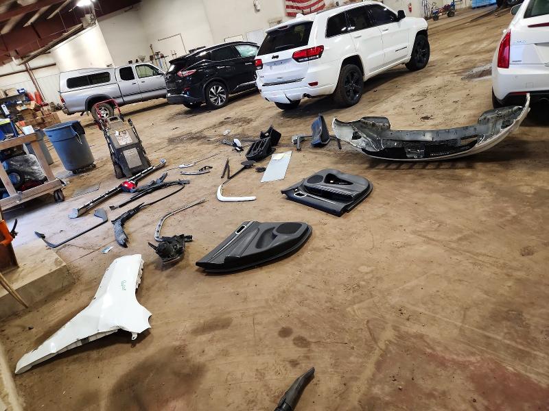 67214486 :رقم المزاد ، 1C4RJFAGXFC947945 vin ، 2015 Jeep Grand Cherokee مزاد بيع