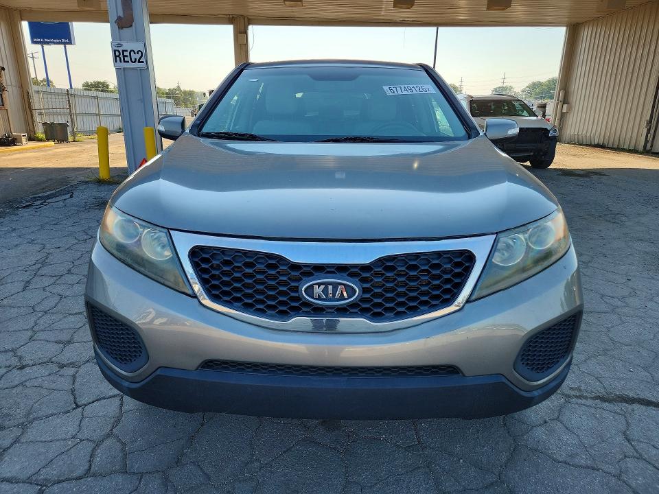 67749126 :رقم المزاد ، 5XYKT3A18BG046049 vin ، 2011 Kia Sorento مزاد بيع