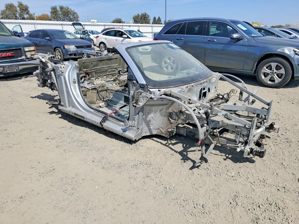 70560056 :رقم المزاد ، WUAVNAFG2BN000687 vin ، 2011 Audi R8 مزاد بيع