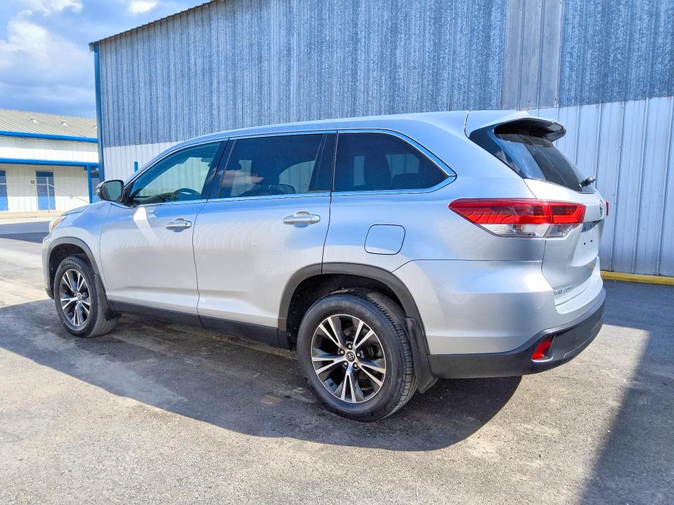 Продаж на аукціоні авто 2019 Toyota Highlander, vin: 5TDBZRFH0KS962931, номер лоту: 68607666