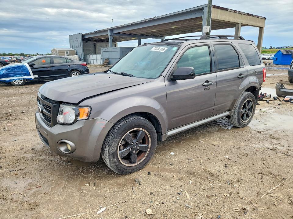 2011 Ford Escape მანქანა იყიდება აუქციონზე, vin: 1FMCU0DG8BKA36742, აუქციონის ნომერი: 70384146