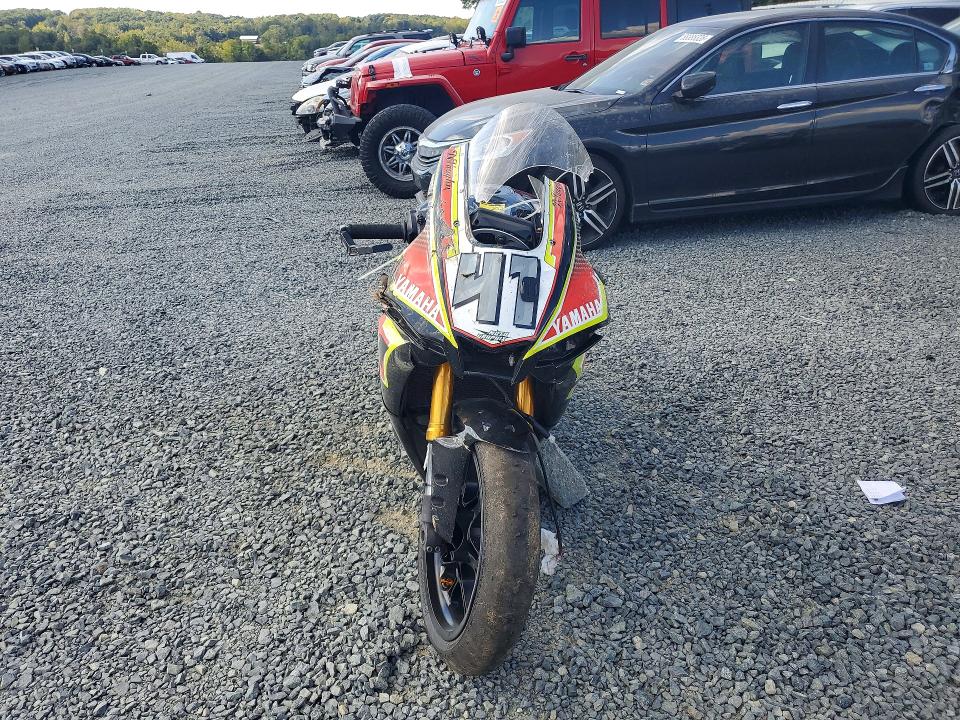 68633406 :رقم المزاد ، JYARN66E2LA000560 vin ، 2020 Yamaha Yzfr1 مزاد بيع