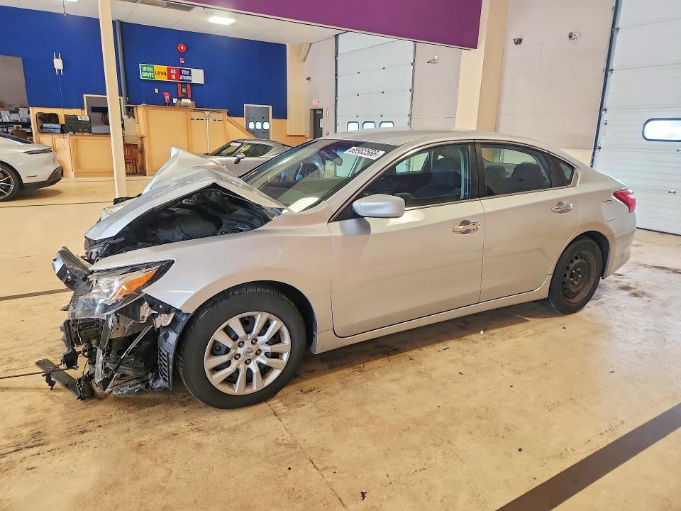 2017 Nissan Altima მანქანა იყიდება აუქციონზე, vin: 1N4AL3AP4HC229516, აუქციონის ნომერი: 68982566