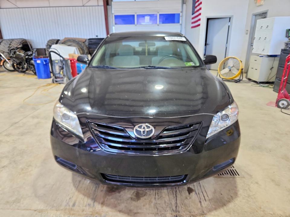70631646 :رقم المزاد ، 4T1BE46K49U409453 vin ، 2009 Toyota Camry مزاد بيع