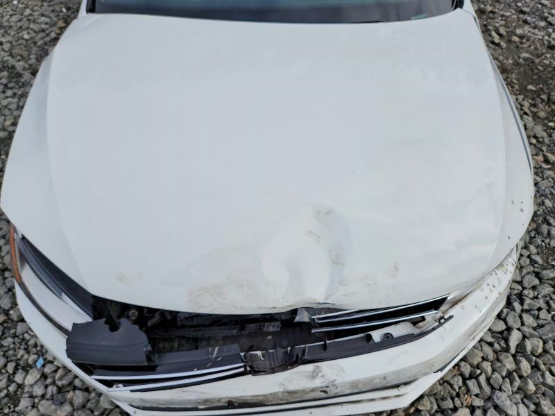 70650926 :رقم المزاد ، 3VW2B7AJ5HM400726 vin ، 2017 Volkswagen Jetta مزاد بيع