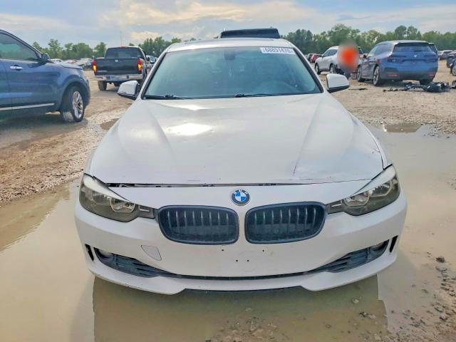 2014 Bmw 328 მანქანა იყიდება აუქციონზე, vin: WBA3A5C57EP602002, აუქციონის ნომერი: 68851476
