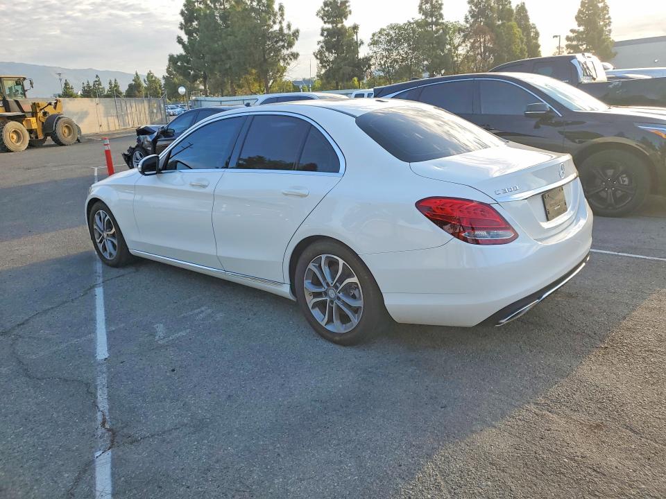2015 Mercedes-benz C მანქანა იყიდება აუქციონზე, vin: 55SWF4JB5FU083126, აუქციონის ნომერი: 68241436