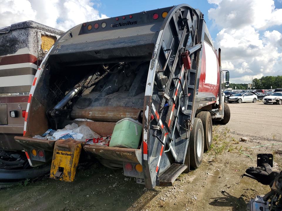 Продаж на аукціоні авто 2010 Freightliner M2, vin: 1FVHCYBS1ADAT6921, номер лоту: 65042996