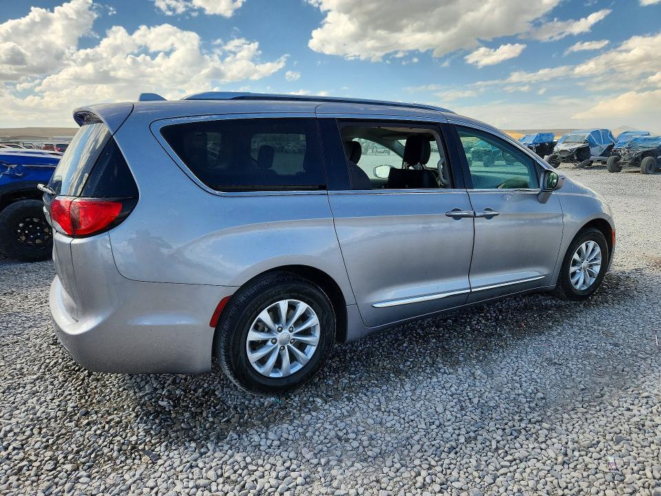Продаж на аукціоні авто 2018 Chrysler Pacifica, vin: 2C4RC1BG1JR217403, номер лоту: 69038666