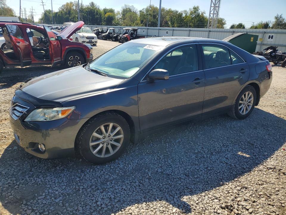 2011 Toyota Camry მანქანა იყიდება აუქციონზე, vin: 4T1BF3EK2BU750512, აუქციონის ნომერი: 70414296