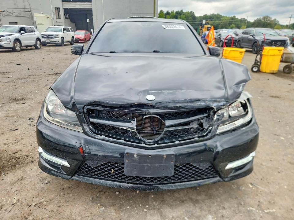 2013 Mercedes-benz C მანქანა იყიდება აუქციონზე, vin: WDDGF8AB0DR301550, აუქციონის ნომერი: 68530626