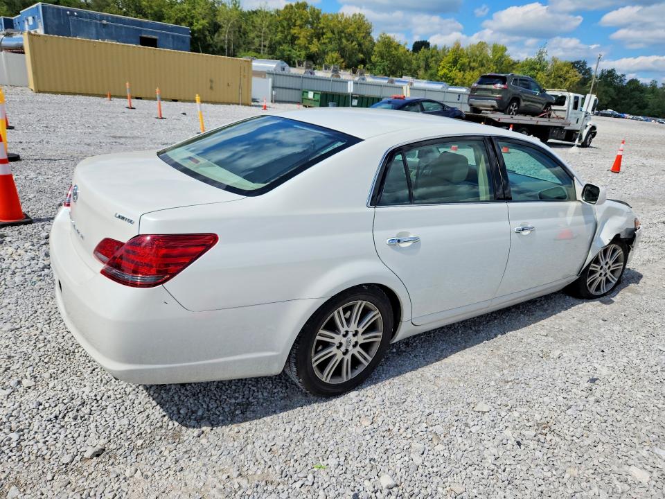 68833326 :رقم المزاد ، 4T1BK36B78U310031 vin ، 2008 Toyota Avalon مزاد بيع
