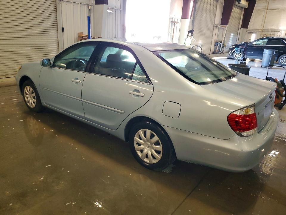 69807696 :رقم المزاد ، 4T1BE32K25U968302 vin ، 2005 Toyota Camry مزاد بيع
