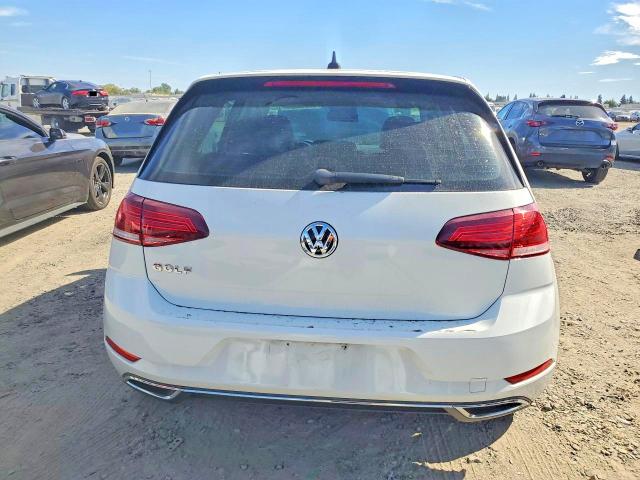 68262556 :رقم المزاد ، 3VWG57AU4MM001324 vin ، 2021 Volkswagen Golf مزاد بيع