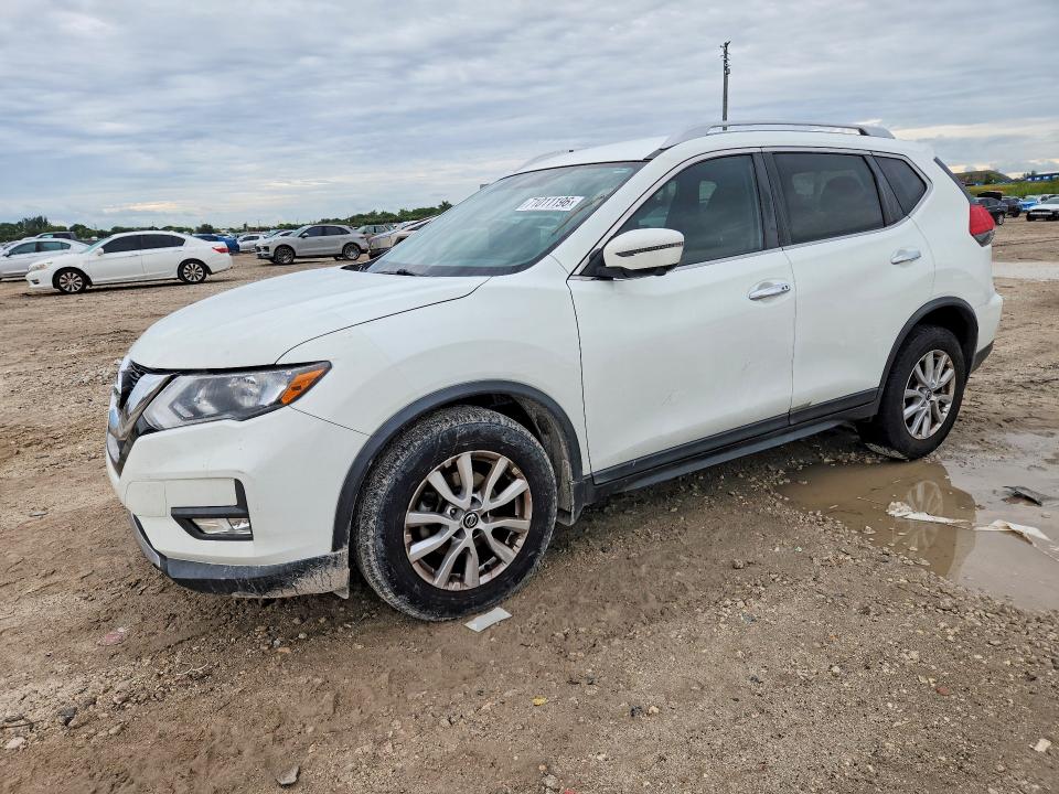 2017 Nissan Rogue მანქანა იყიდება აუქციონზე, vin: KNMAT2MT2HP554204, აუქციონის ნომერი: 71011196