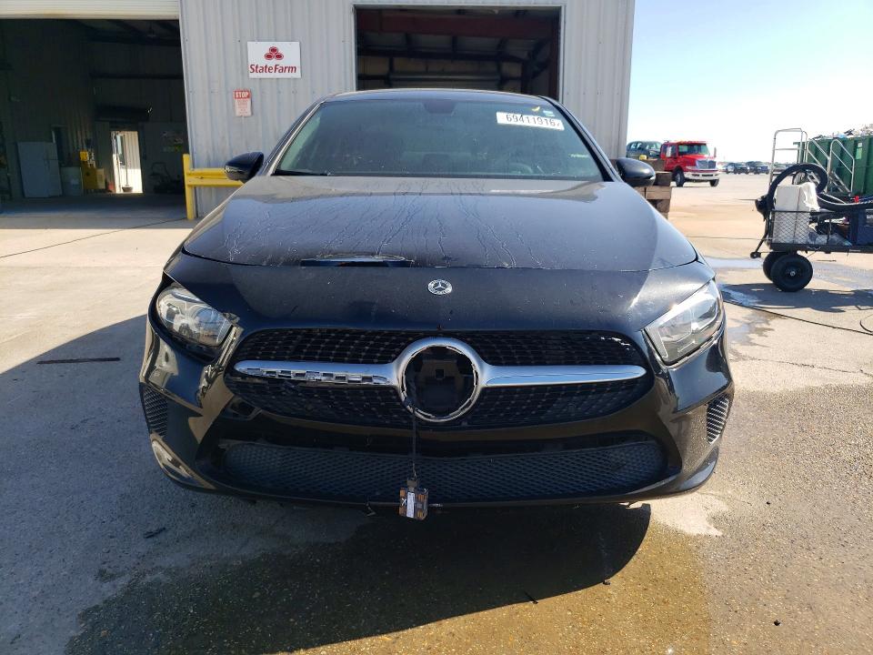69411916 :رقم المزاد ، W1K3G4EB0MJ267073 vin ، 2021 Mercedes-benz A مزاد بيع