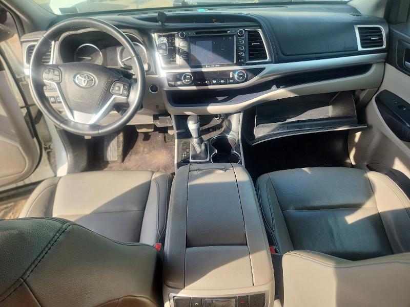 Продажа на аукционе авто 2016 Toyota Highlander, vin: 5TDJKRFH9GS285434, номер лота: 70851466