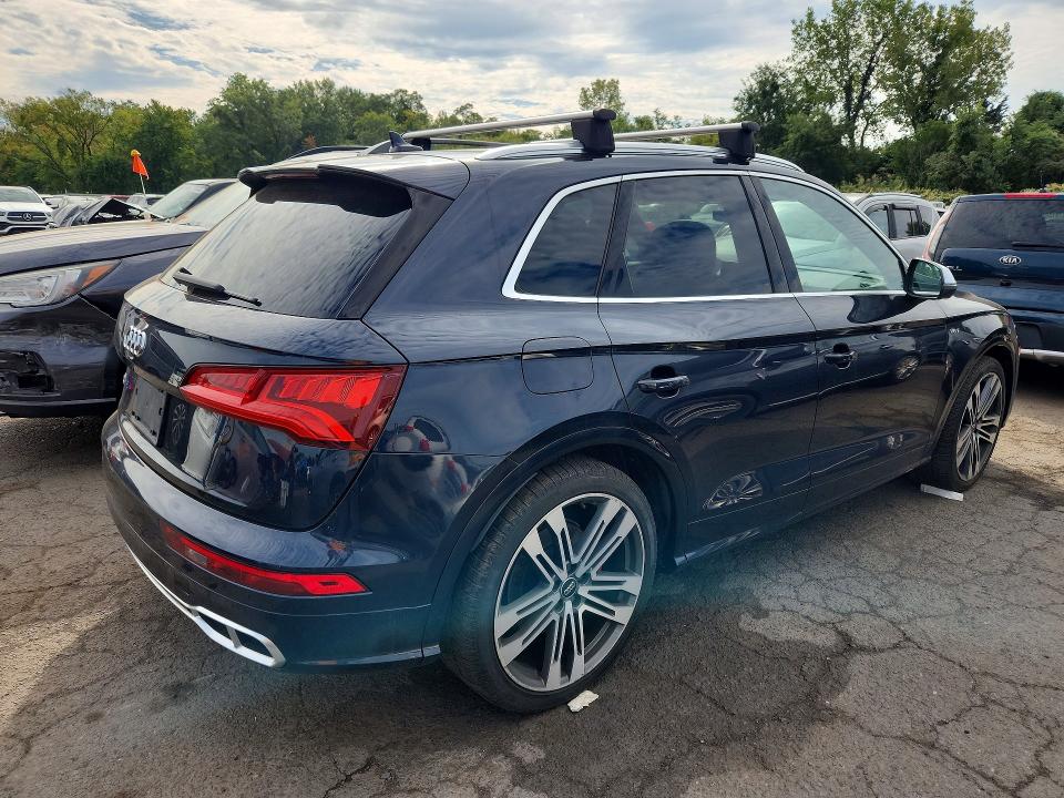 2018 Audi Sq5 მანქანა იყიდება აუქციონზე, vin: WA1A4AFY8J2050687, აუქციონის ნომერი: 67682096