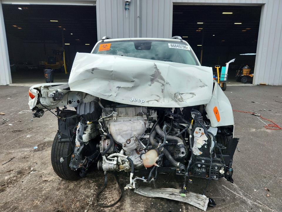 2017 Jeep Renegade მანქანა იყიდება აუქციონზე, vin: ZACCJBDB8HPE48672, აუქციონის ნომერი: 66849796