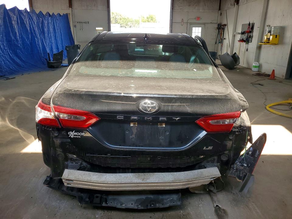 69336736 :رقم المزاد ، 4T1B11HKXKU821602 vin ، 2019 Toyota Camry مزاد بيع