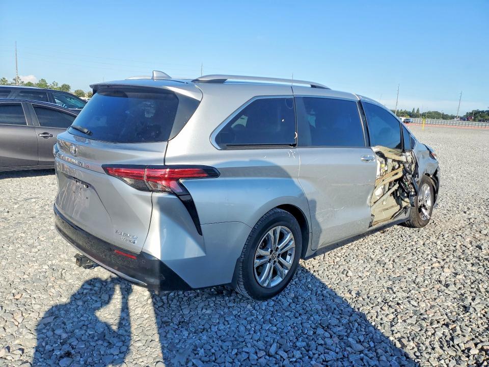 Auction sale of the 2021 Toyota Sienna, vin: 5TDESKFC7MS007642, lot number: 70116106