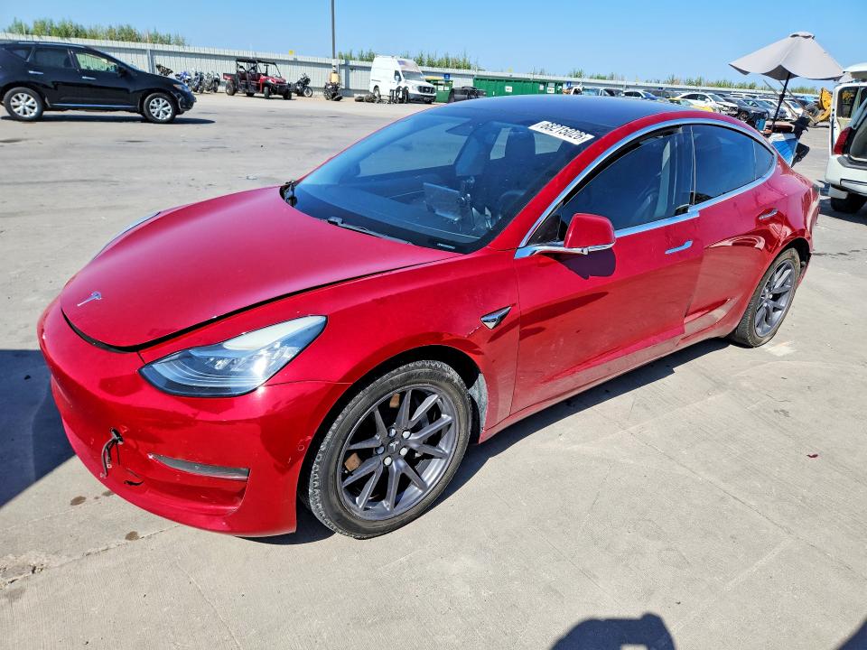 2018 Tesla Model 3 მანქანა იყიდება აუქციონზე, vin: 5YJ3E1EA4JF051364, აუქციონის ნომერი: 68215026
