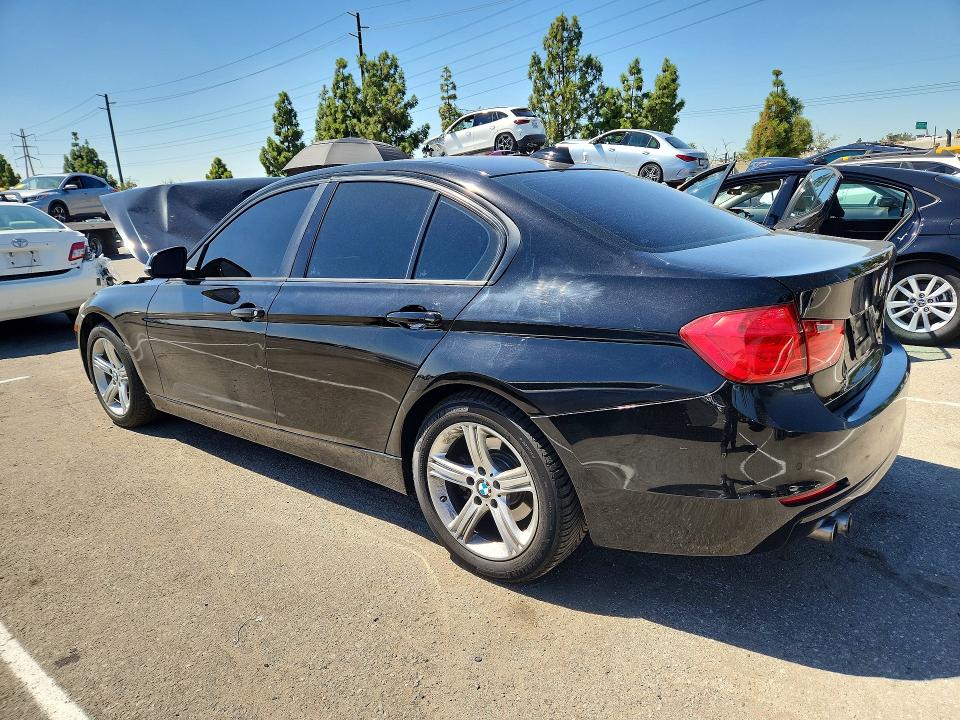 68842176 :رقم المزاد ، WBA3C1C53DF443762 vin ، 2013 Bmw 328 مزاد بيع