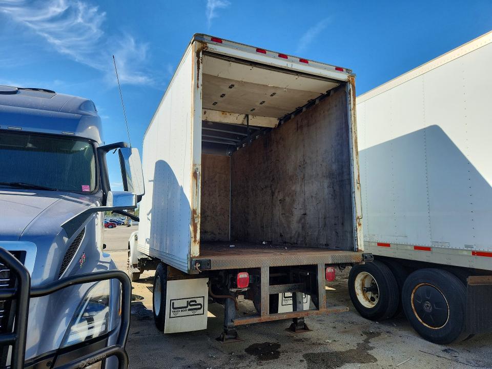 70103736 :رقم المزاد ، 3FRNF65N14V667557 vin ، 2004 Ford F650 مزاد بيع
