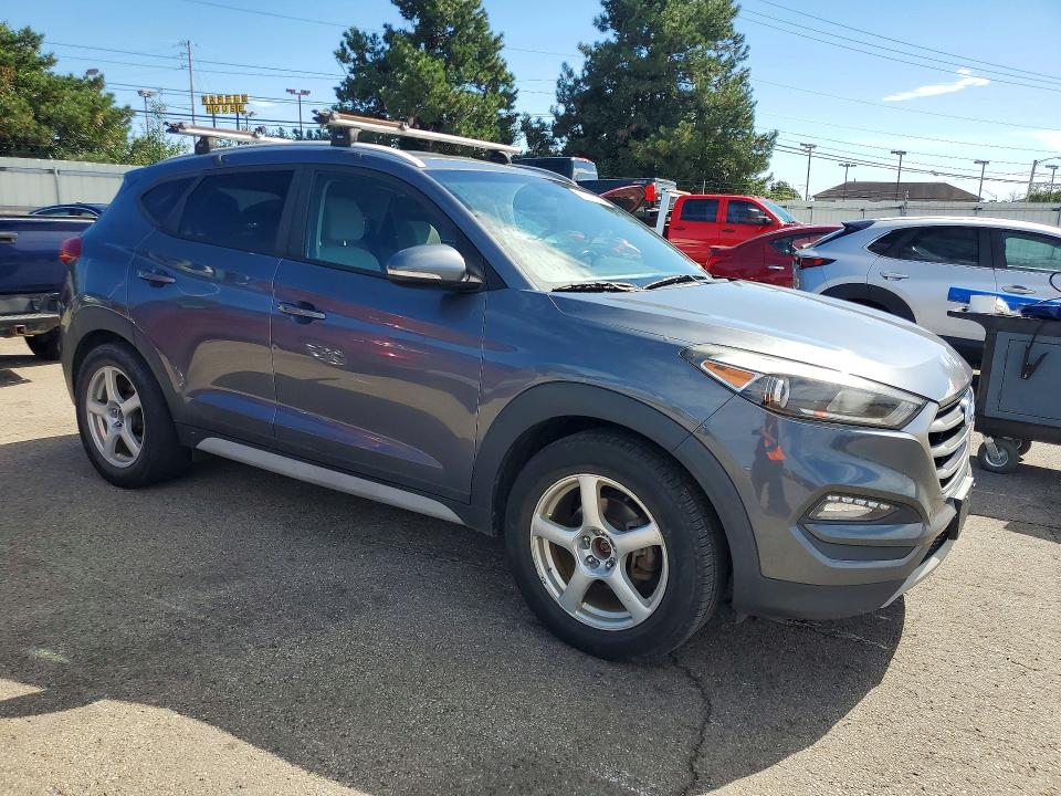 70371756 :رقم المزاد ، KM8J3CA26HU502430 vin ، 2017 Hyundai Tucson مزاد بيع