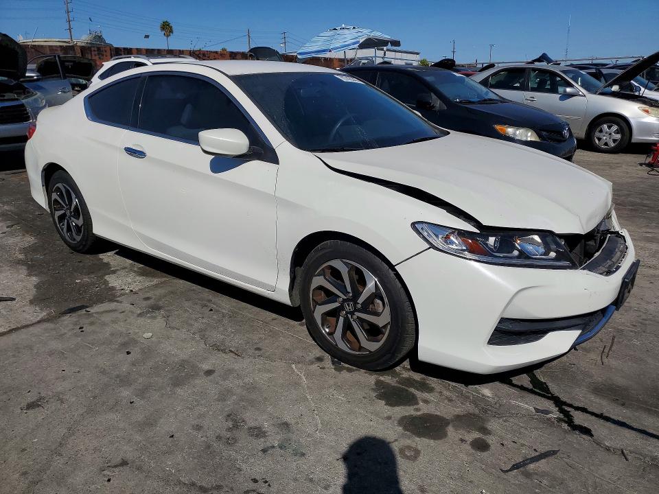 Продажа на аукционе авто 2016 Honda Accord, vin: 1HGCT1B30GA003326, номер лота: 70742946