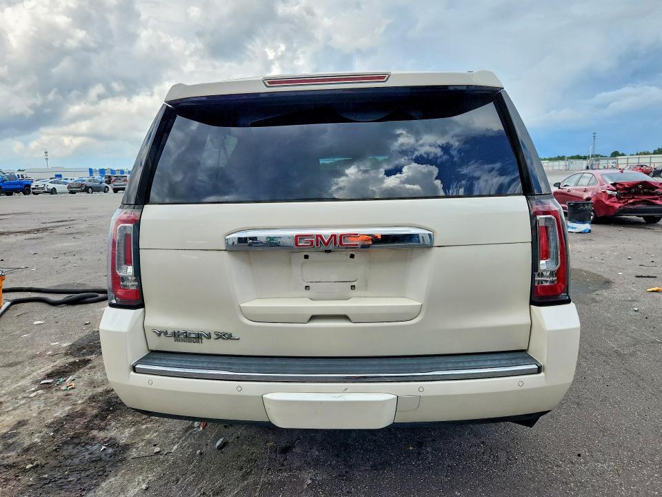 68152896 :رقم المزاد ، 1GKS2JKJ4FR648982 vin ، 2015 Gmc Yukon Xl مزاد بيع