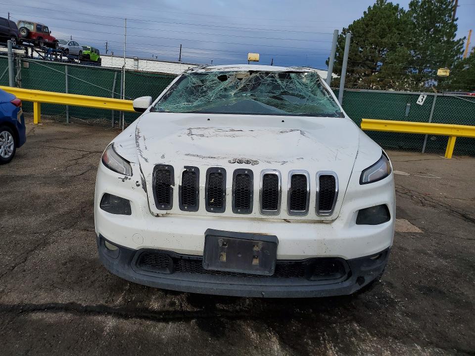 68930796 :رقم المزاد ، 1C4PJMCB9FW645719 vin ، 2015 Jeep Cherokee مزاد بيع