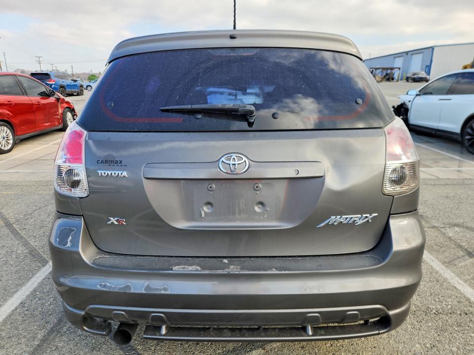69947976 :رقم المزاد ، 2T1KR32E66C565828 vin ، 2006 Toyota Matrix مزاد بيع