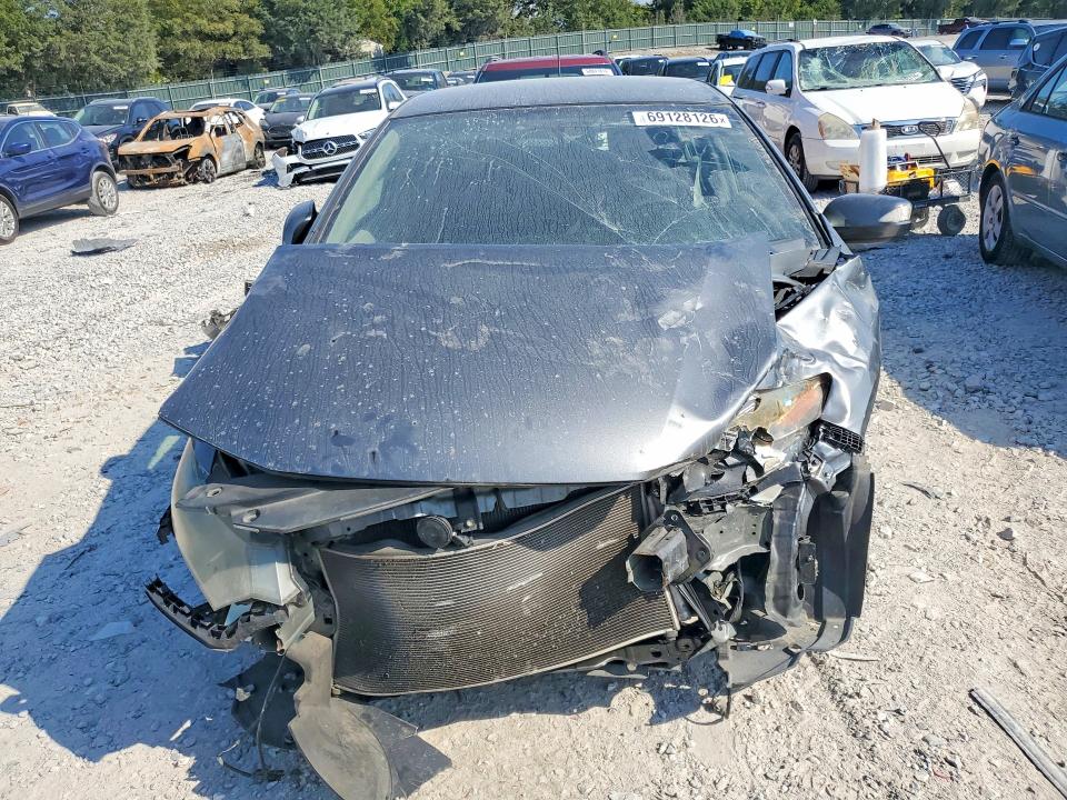 2011 Honda Insight მანქანა იყიდება აუქციონზე, vin: JHMZE2H76BS012858, აუქციონის ნომერი: 69128126