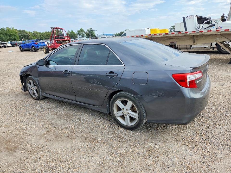69064616 :رقم المزاد ، 4T1BF1FK1CU068418 vin ، 2012 Toyota Camry مزاد بيع