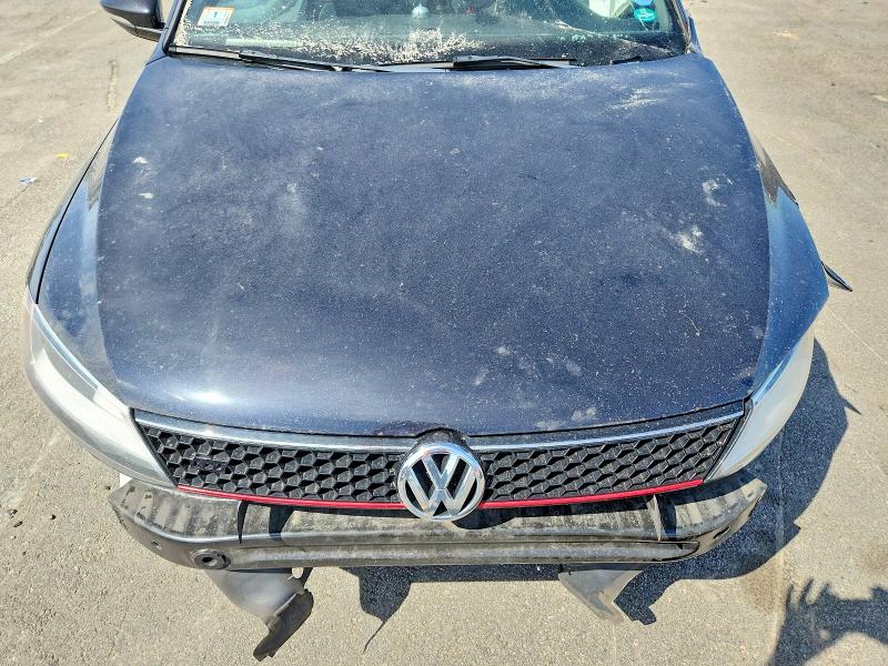 68383856 :رقم المزاد ، 3VW5S7AJ5FM415298 vin ، 2015 Volkswagen Jetta مزاد بيع