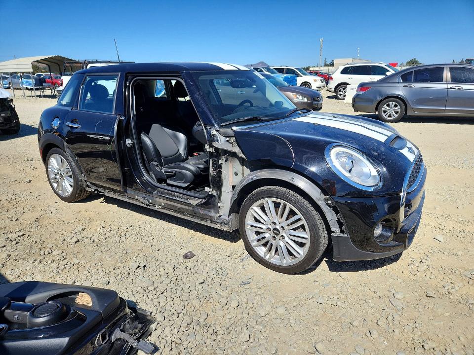 Продаж на аукціоні авто 2017 Mini Cooper, vin: WMWXU3C33H2F49492, номер лоту: 68181916
