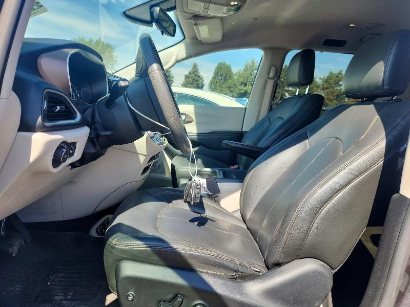 69173466 :رقم المزاد ، 2C4RC1FG0JR101801 vin ، 2018 Chrysler Pacifica مزاد بيع