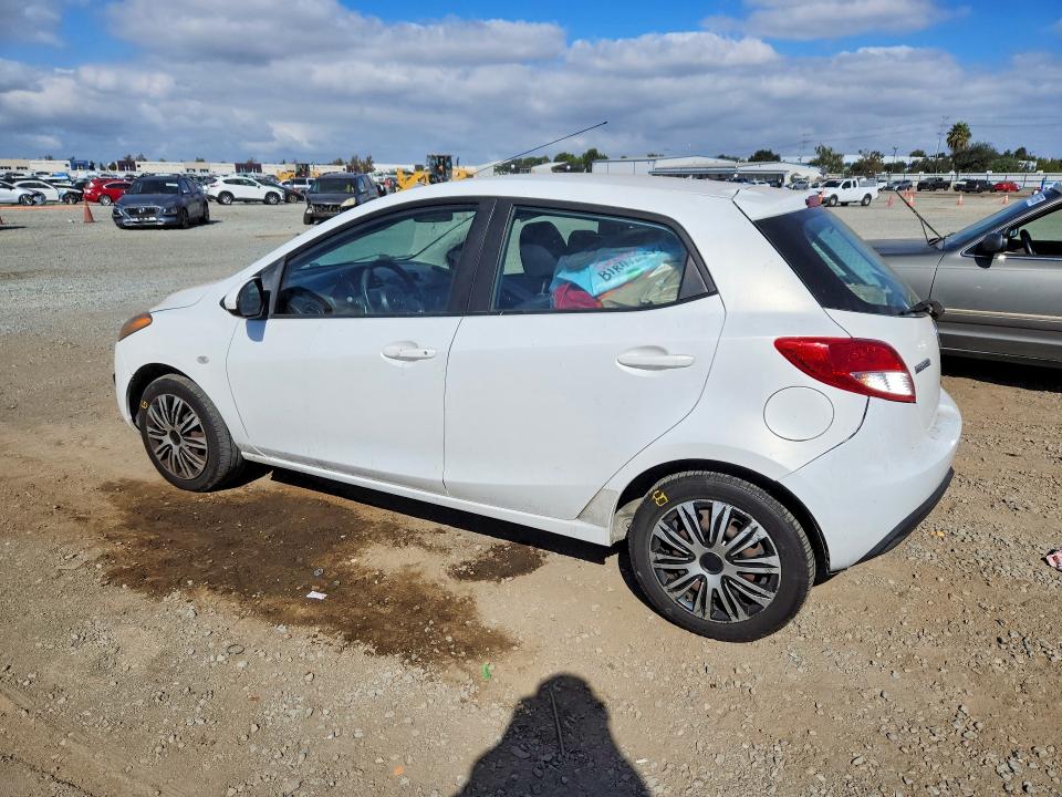 69592796 :رقم المزاد ، JM1DE1KZ4D0156164 vin ، 2013 Mazda Mazda2 مزاد بيع