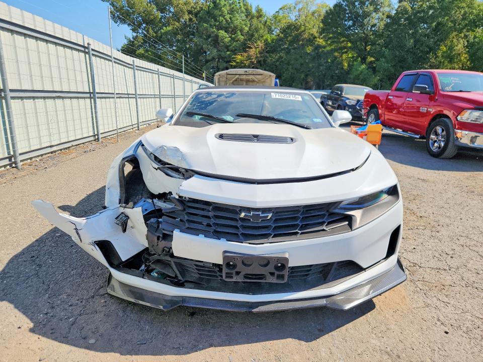71025216 :رقم المزاد ، 1G1FE3D75N0115570 vin ، 2022 Chevrolet Camaro مزاد بيع