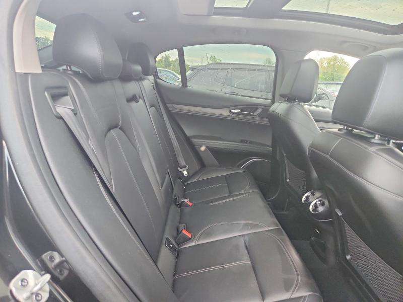 67784296 :رقم المزاد ، ZASPAKBN2M7D19629 vin ، 2021 Alfa Romeo Stelvio مزاد بيع