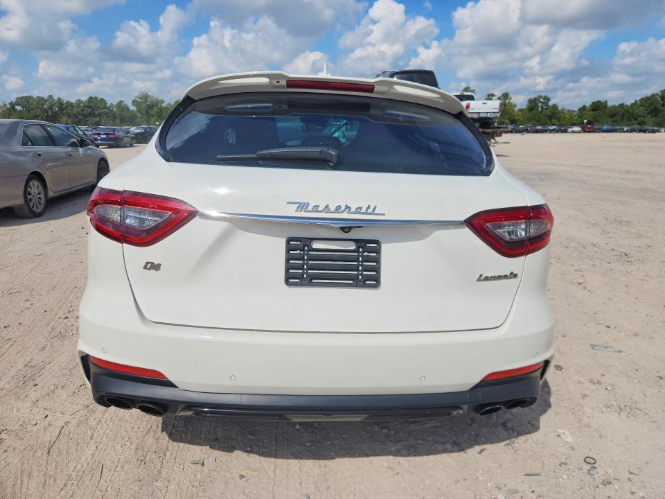 Продажа на аукционе авто 2019 Maserati Levante, vin: ZN661XUS4KX333323, номер лота: 69521336