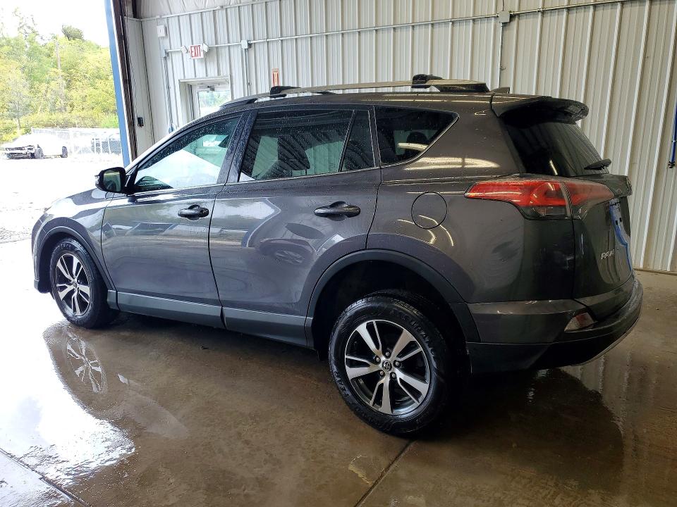 Продажа на аукционе авто 2017 Toyota Rav4, vin: 2T3RFREVXHW677238, номер лота: 69352046