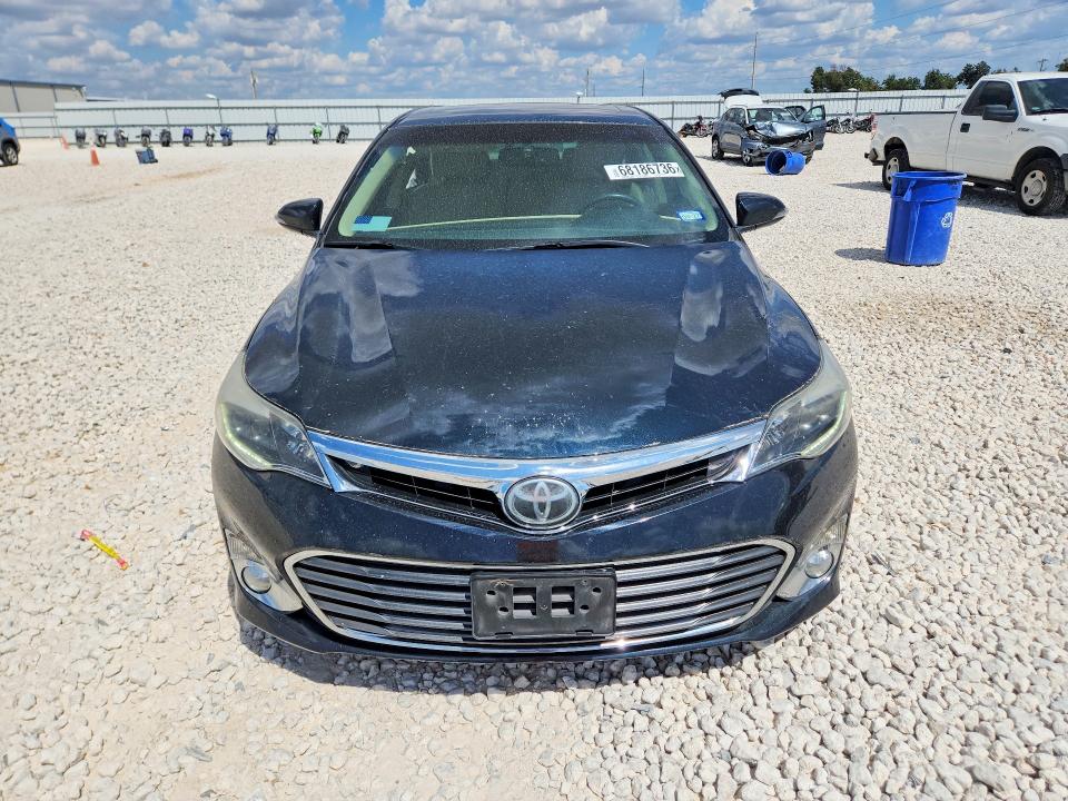 68186736 :رقم المزاد ، 4T1BK1EB4FU166151 vin ، 2015 Toyota Avalon مزاد بيع