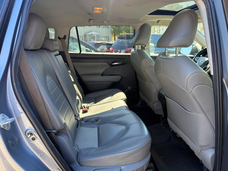 Продажа на аукционе авто 2023 Toyota Highlander, vin: 5TDKDRBHXPS021904, номер лота: 70368996