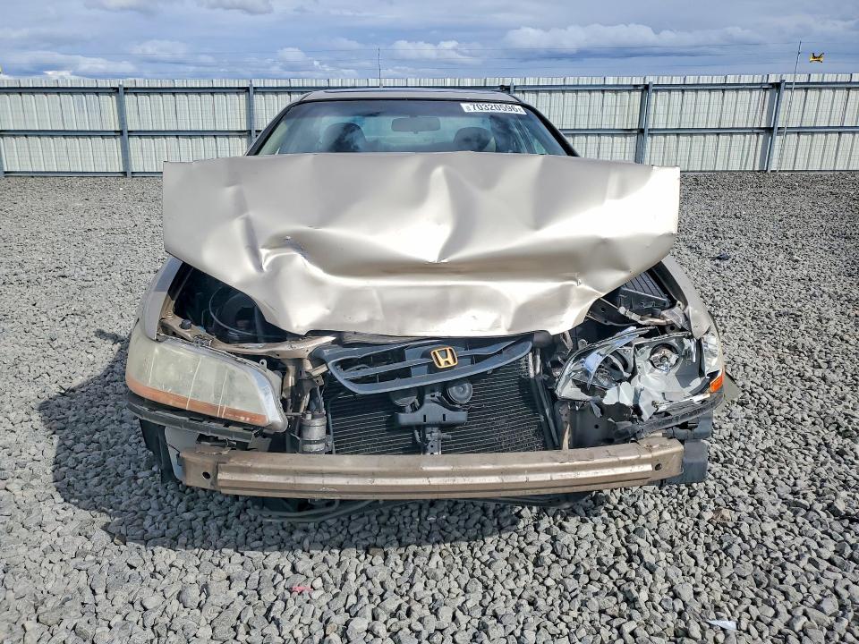 Продажа на аукционе авто 2000 Honda Accord, vin: 1HGCG2252YA801114, номер лота: 70320596