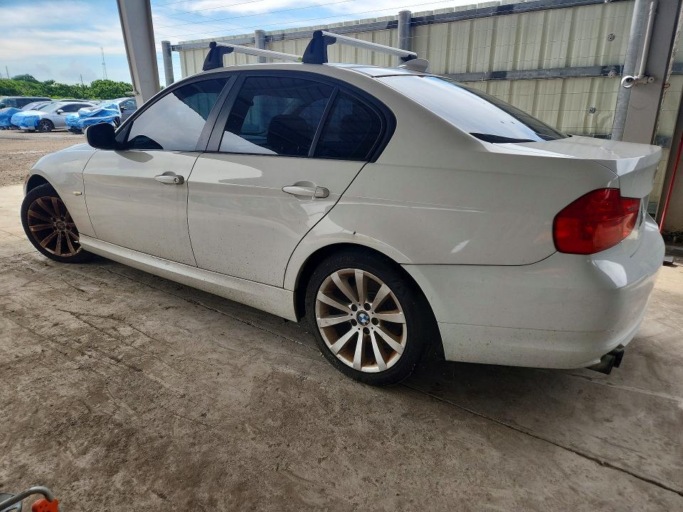 67333006 :رقم المزاد ، WBAPH7G5XBNM56155 vin ، 2011 Bmw 328 مزاد بيع