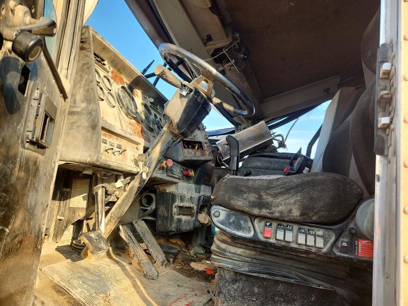 Aukcja sprzedaży 2000 Kenworth Construction, vin: 3WKDDU9X7YF832446, numer aukcji: 68137956
