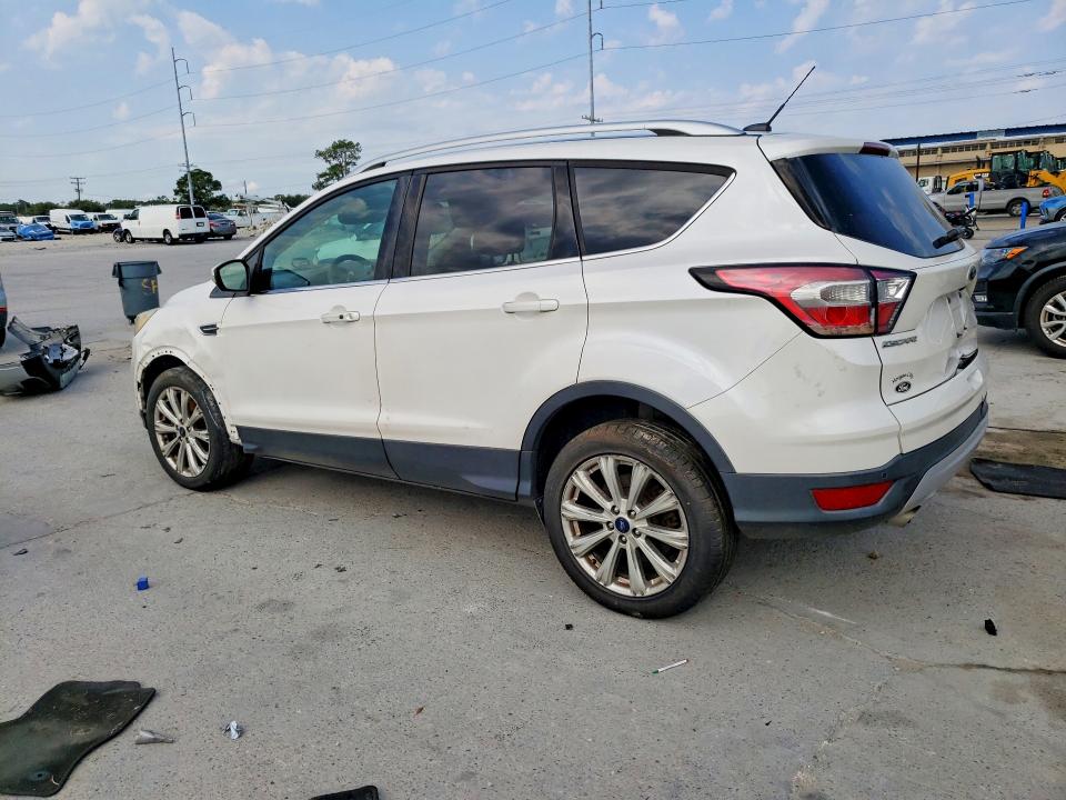 2017 Ford Escape მანქანა იყიდება აუქციონზე, vin: 1FMCU0J9XHUD40268, აუქციონის ნომერი: 69692136